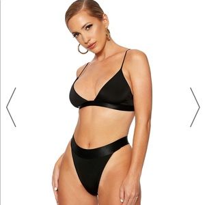 Triangle top, high-waisted bottom,NEVERWORN bikini